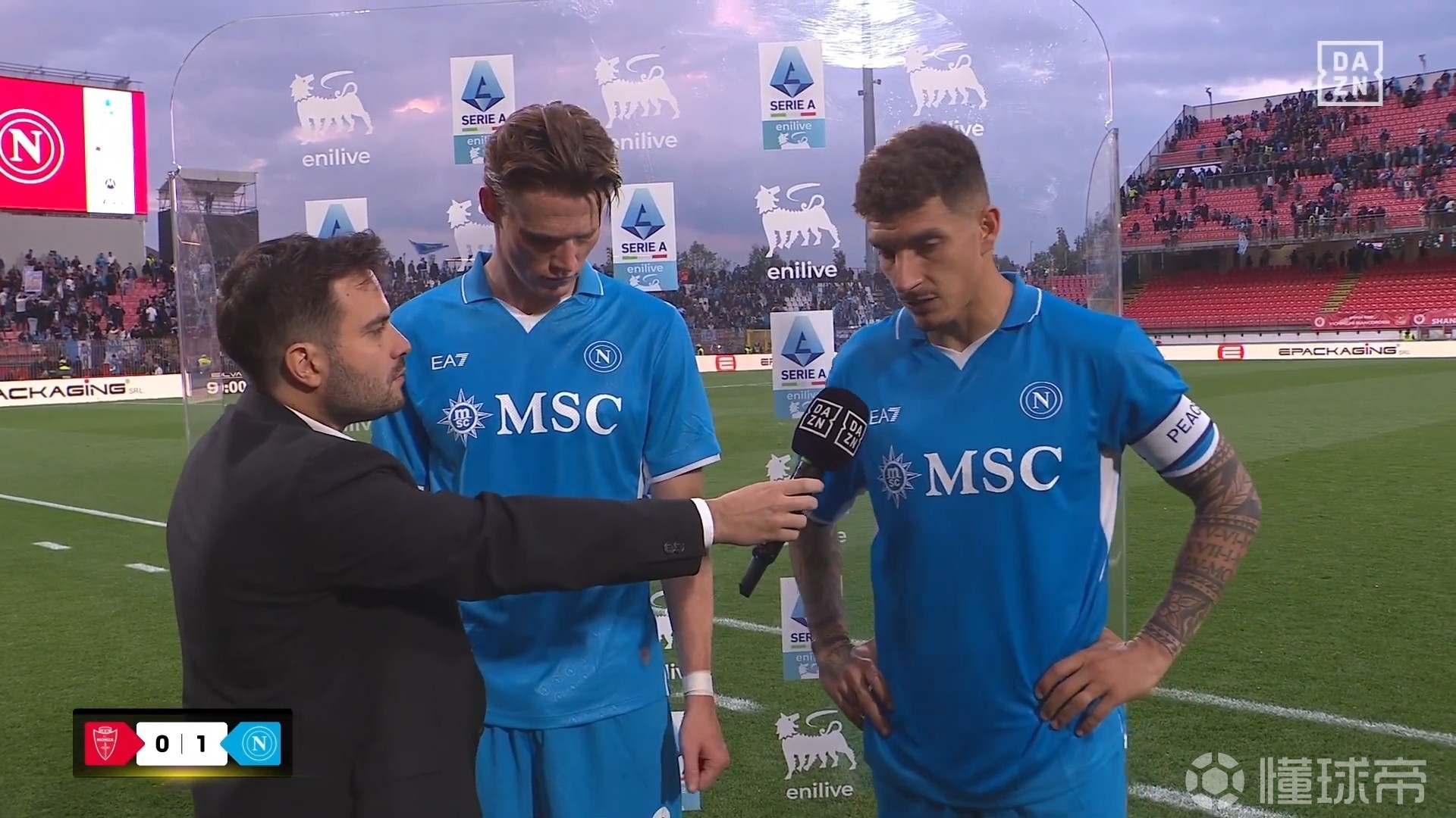 包含实力对比！球员技术碰撞点燃赛场之火的词条