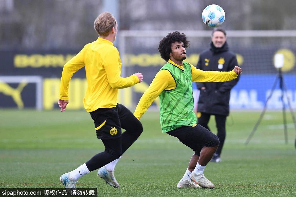 多特蒙德遭遇困境，主帅寻求解决方案迎接挑战的简单介绍