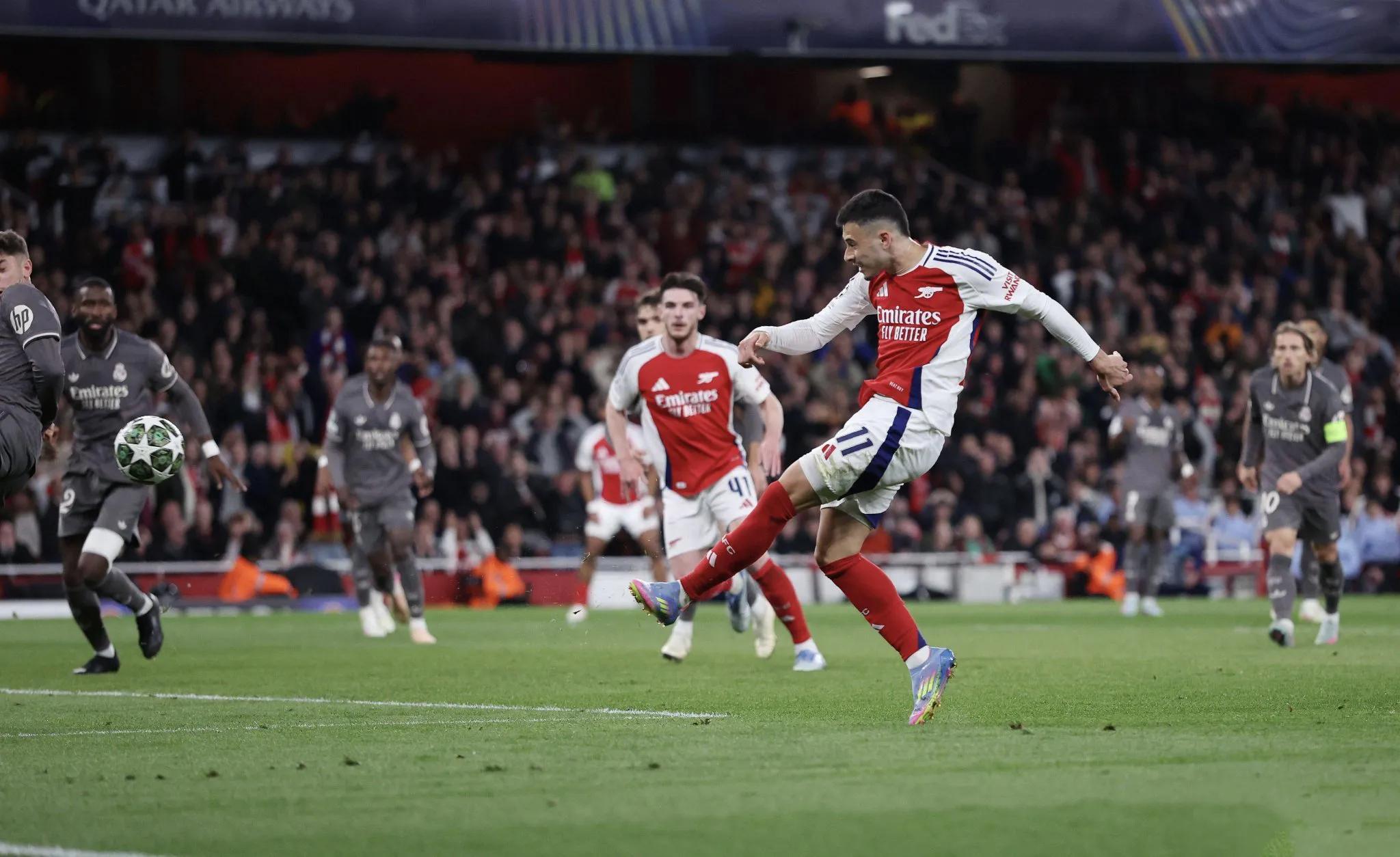 爱游戏网页版入口-皇马遭遇惨败，遗憾止步欧冠八强