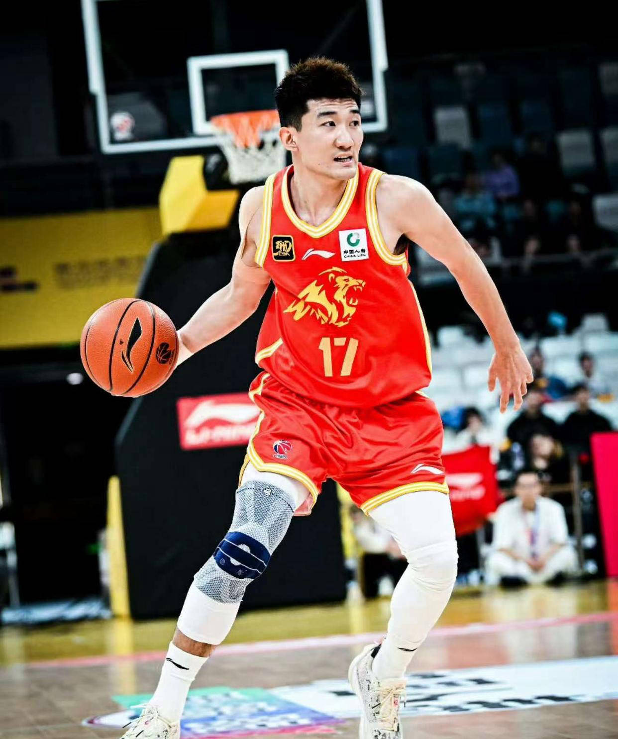 包含四川队全力备战，备受瞩目坚定自信的词条