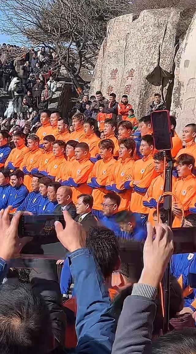 高水准比赛引爆球迷热情，球员积极备战