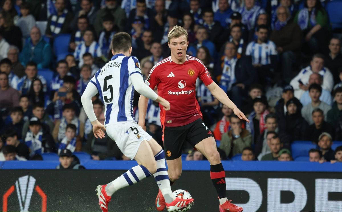 爱游戏官网-曼联客场击败对手，小组出线前景看好的简单介绍