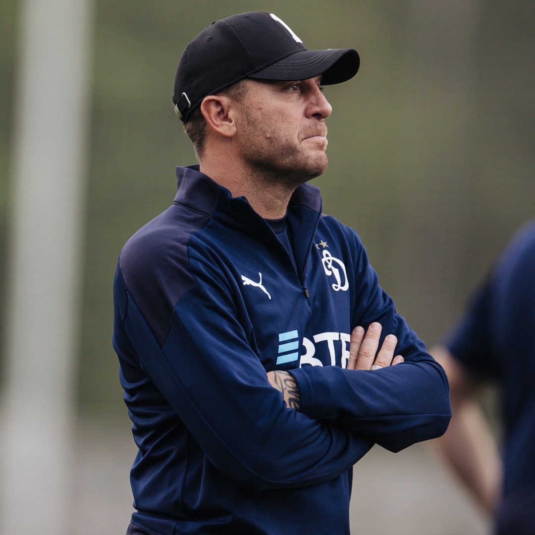 爱游戏入口-勒沃库森助教批评队员表现，要求更进一步的简单介绍