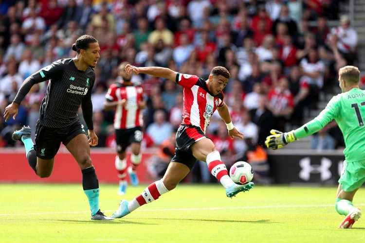 精英交锋，场上角逐火爆，胜负难言