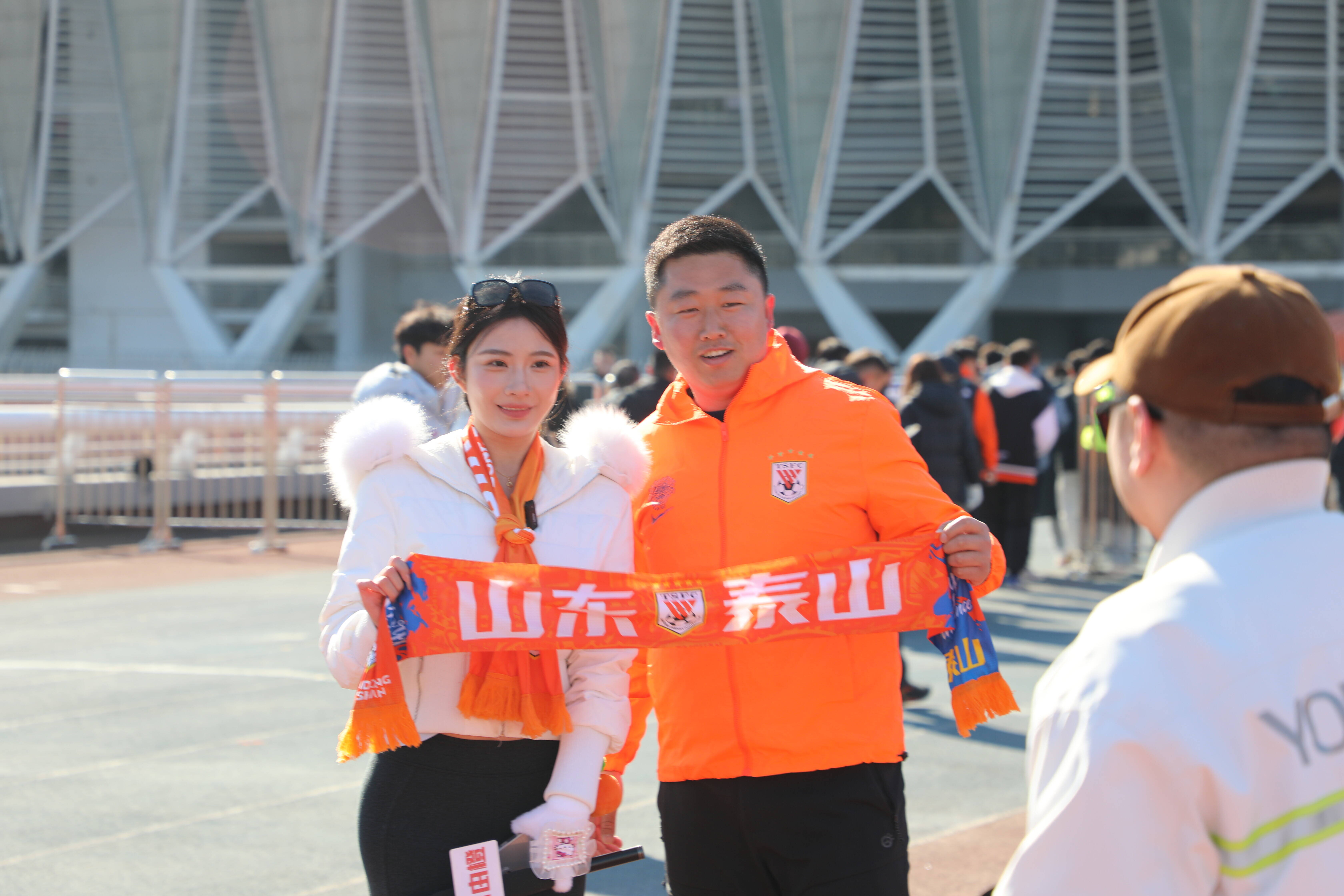 爱游戏官网网页版入口-关于山东鲁能惊险取胜，给球迷带来无限惊喜的信息