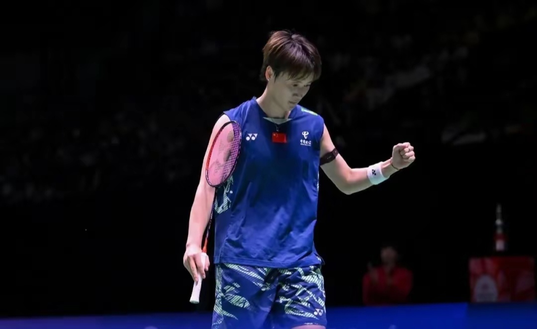 新加坡球队取得胜利，晋级淘汰赛