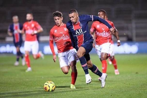 爱游戏中国官网-包含巴黎圣日耳曼不敌圣埃蒂安，遭遇惨败的词条