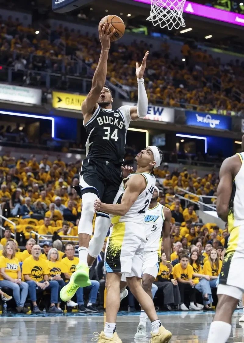 包含雄鹿主场力克猛龙,字母哥火力全开砍下分的词条 包含雄鹿主场力克猛龙,字母哥火力全开砍下分的词条