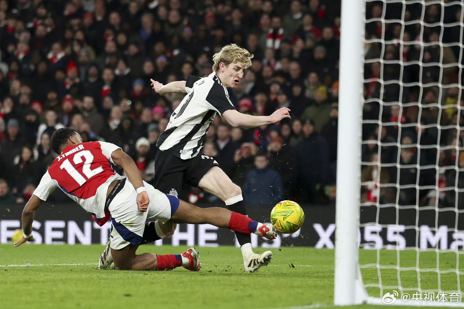 阿森纳客场-逆转富勒姆，豪取三分