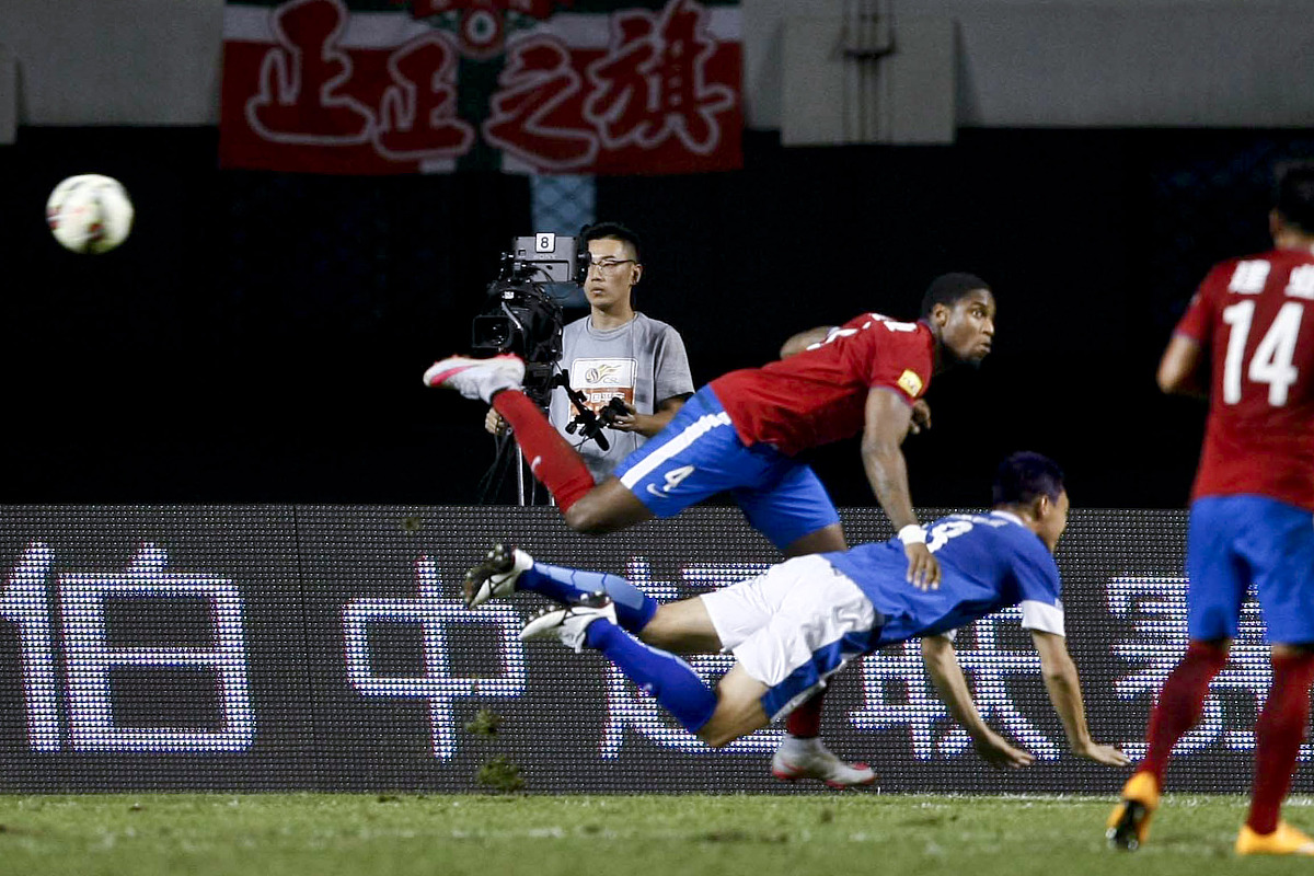 爱游戏亚洲官网-现场气氛热烈！选手受到观众鼓励