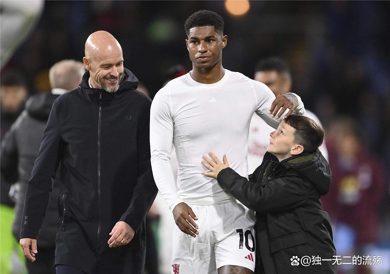 雷恩萨主教练宣布离任，球队遭遇困境