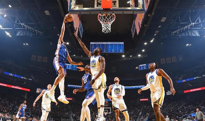 爱游戏登录-球队在比赛中狂飙三分球，取得连胜优势