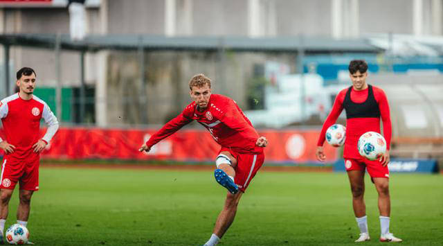 爱游戏网页版入口-关于欧锦赛即将开始，欧洲球队积极备战的信息