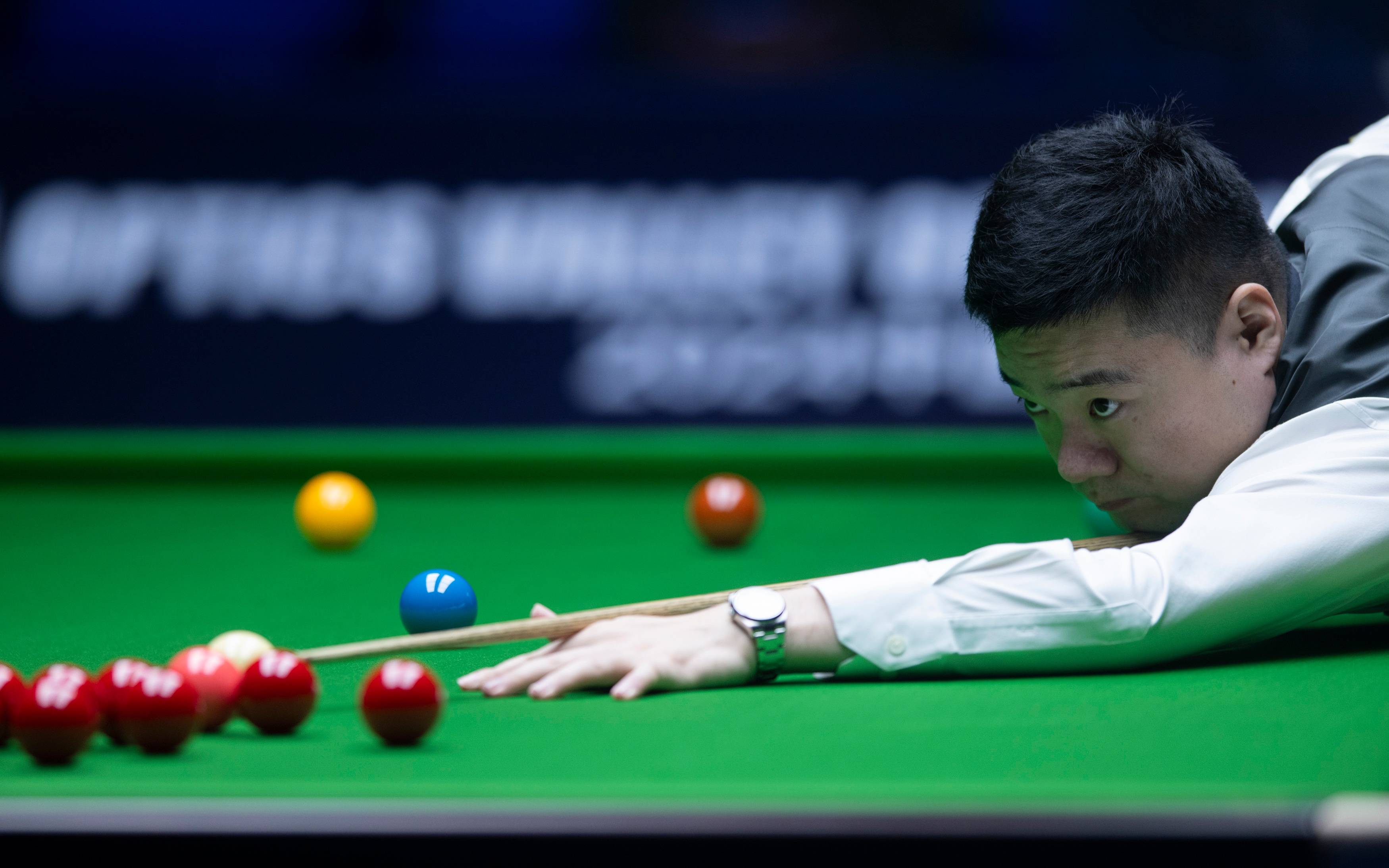 包含精湛技艺展现无瑕，比赛中球员尽显绝技的词条