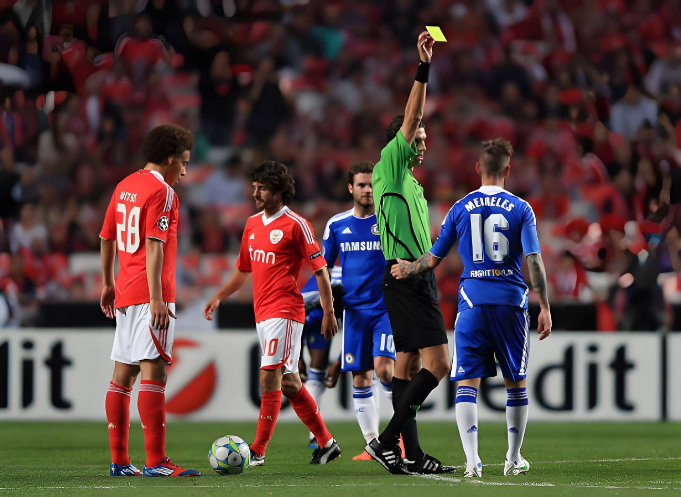 摩纳哥主场轻松取胜,稳居榜首 摩纳哥主场轻松取胜,稳居榜首