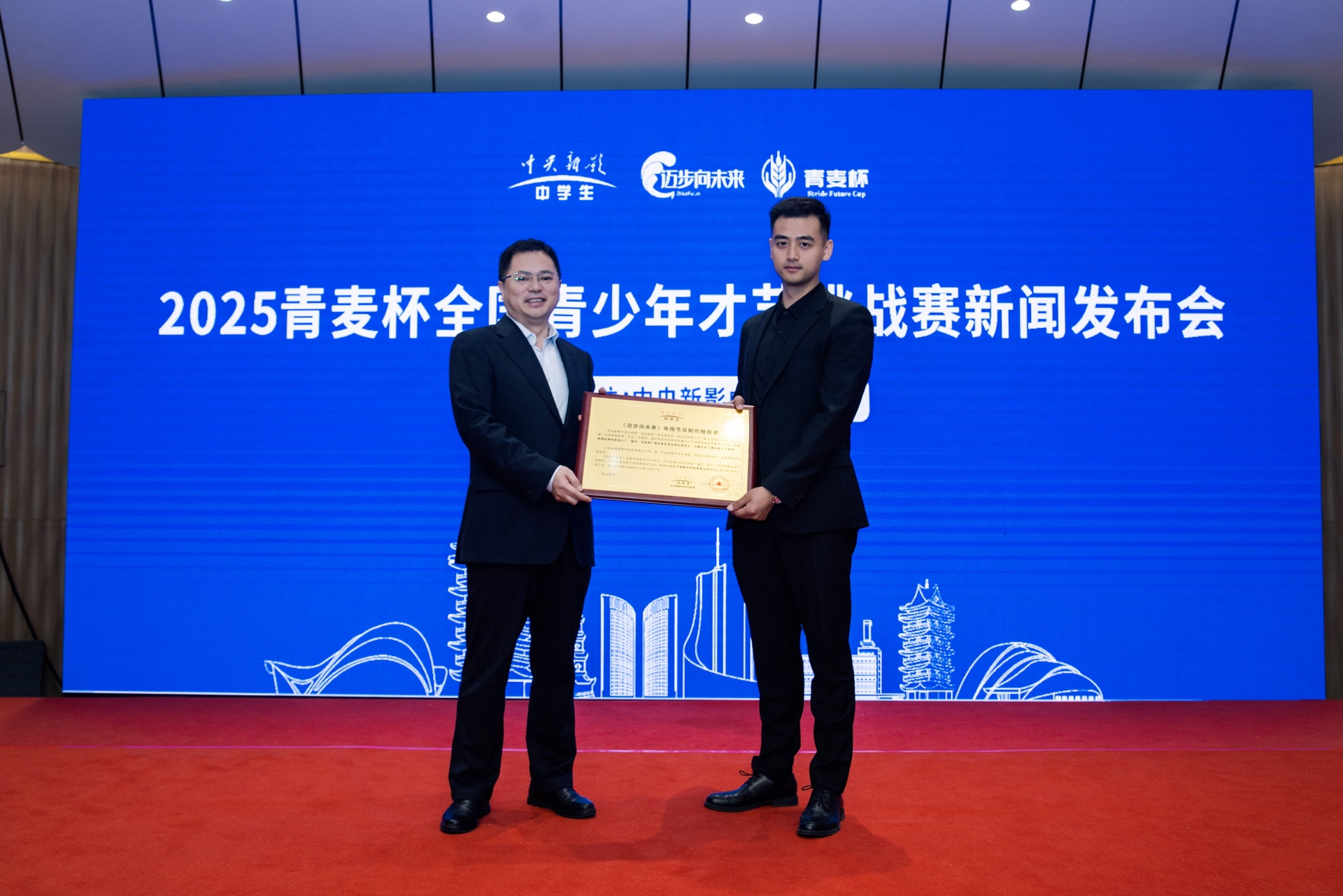 青年选手表现出色,成功晋级半决赛 青年选手表现出色,成功晋级半决赛