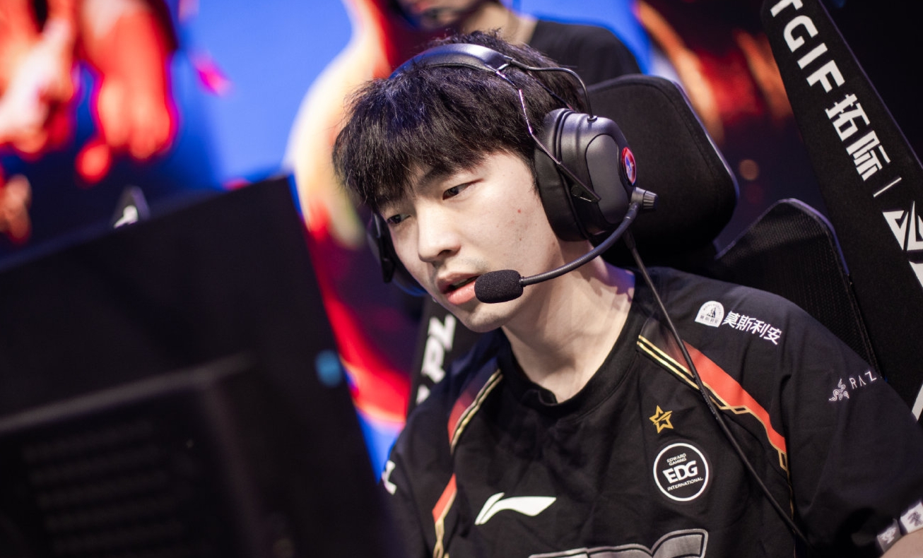 爱游戏官网网页版入口-足球盛宴焦点之战！胜者笑纳三分