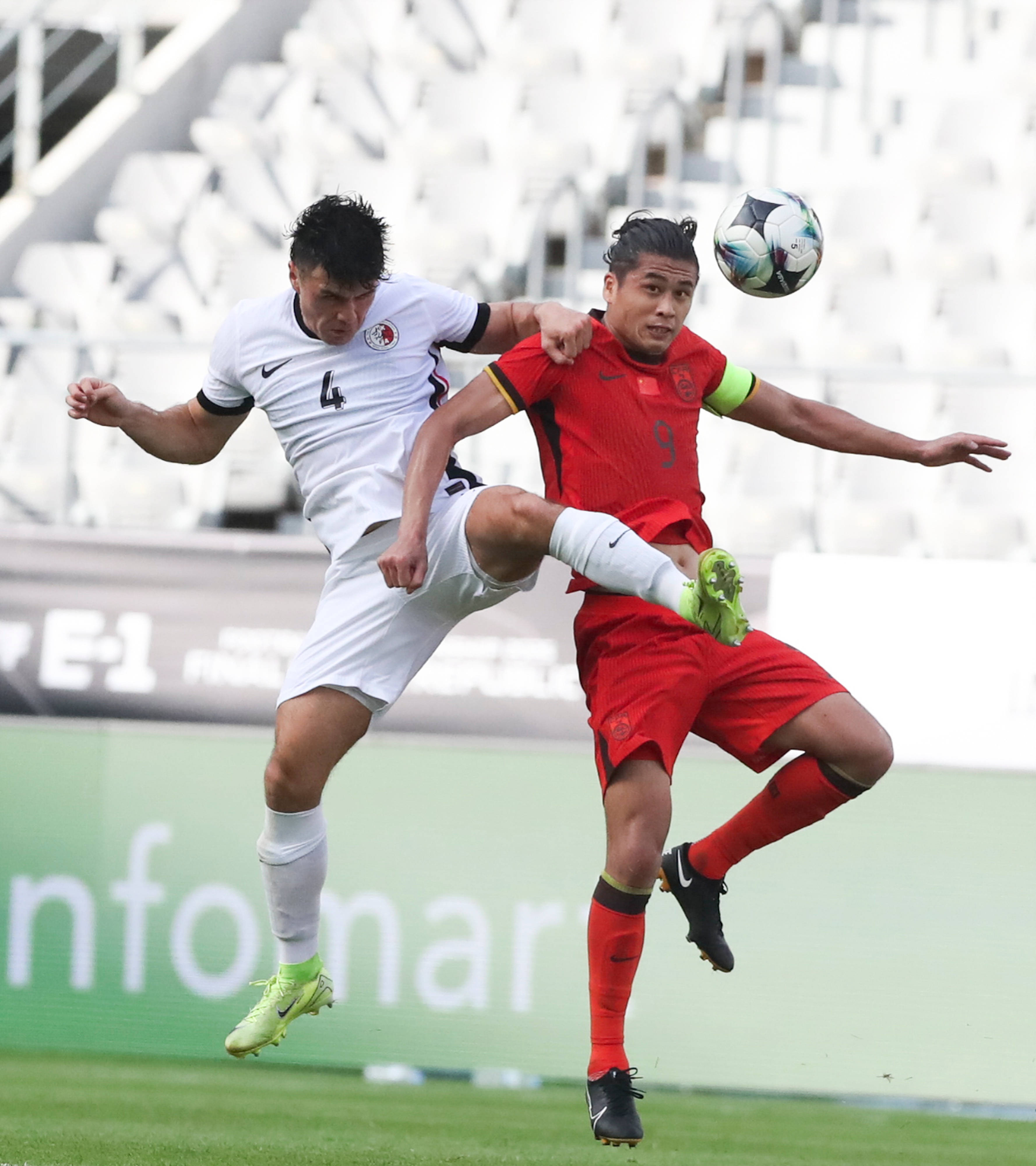 爱游戏入口-东亚球队大胜对手，稳步晋级下一轮